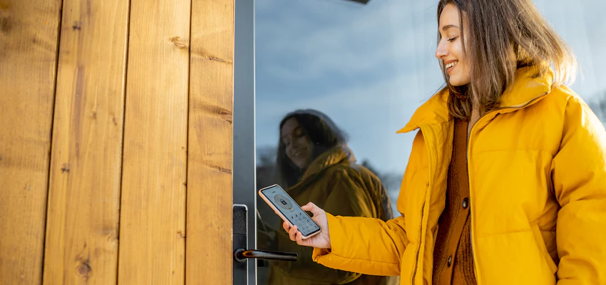 Fingerprint Smart Locks Installation Services in La Riviera, California