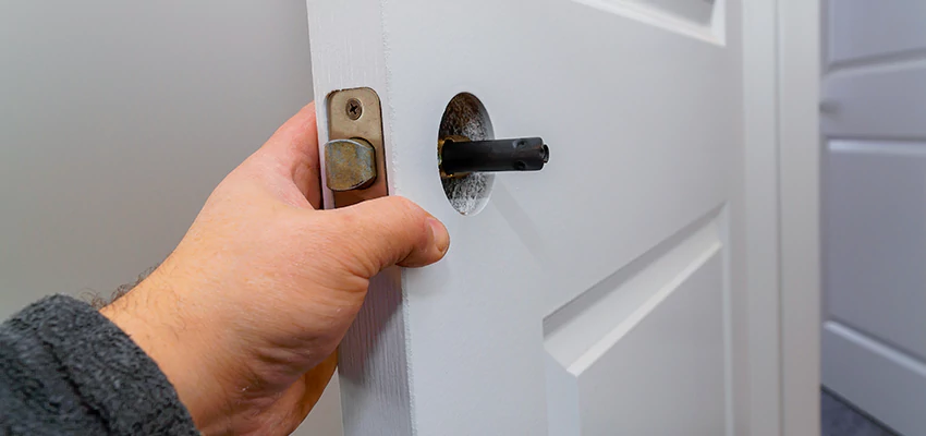 Nighttime Locksmith For Lock Repair in La Riviera, CA