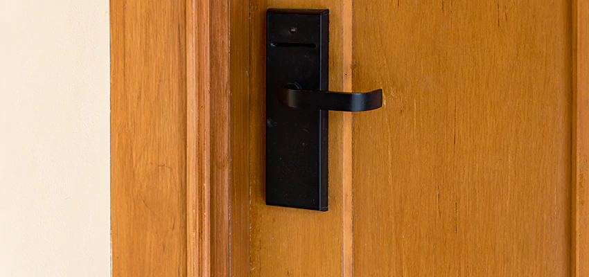 Home Security And Alarm Monitoring in La Riviera, California