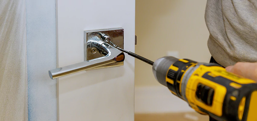 After-hours Locksmith  For Lock Troubleshooting in La Riviera, California